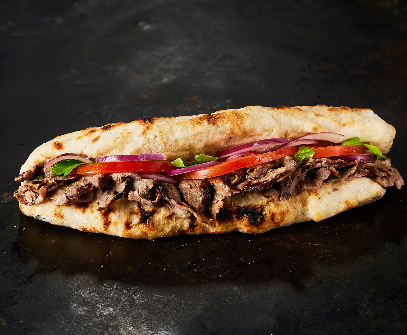 Hochwertiger Döner oder Dürüm modern angerichtet